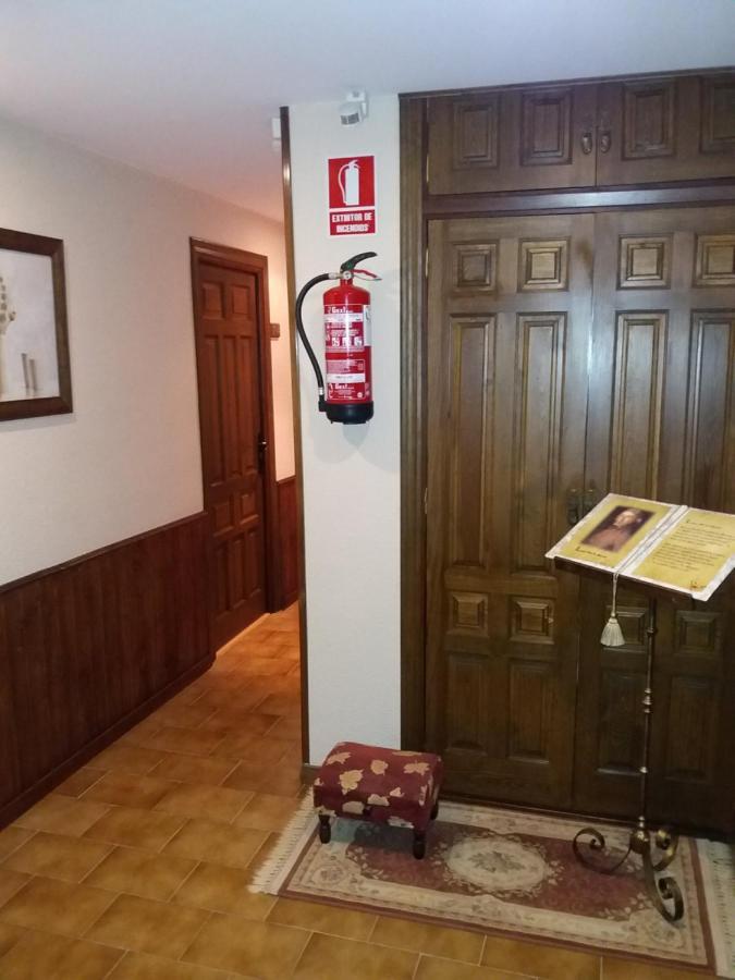 Hostal Rural Moratín Pastrana Exterior foto